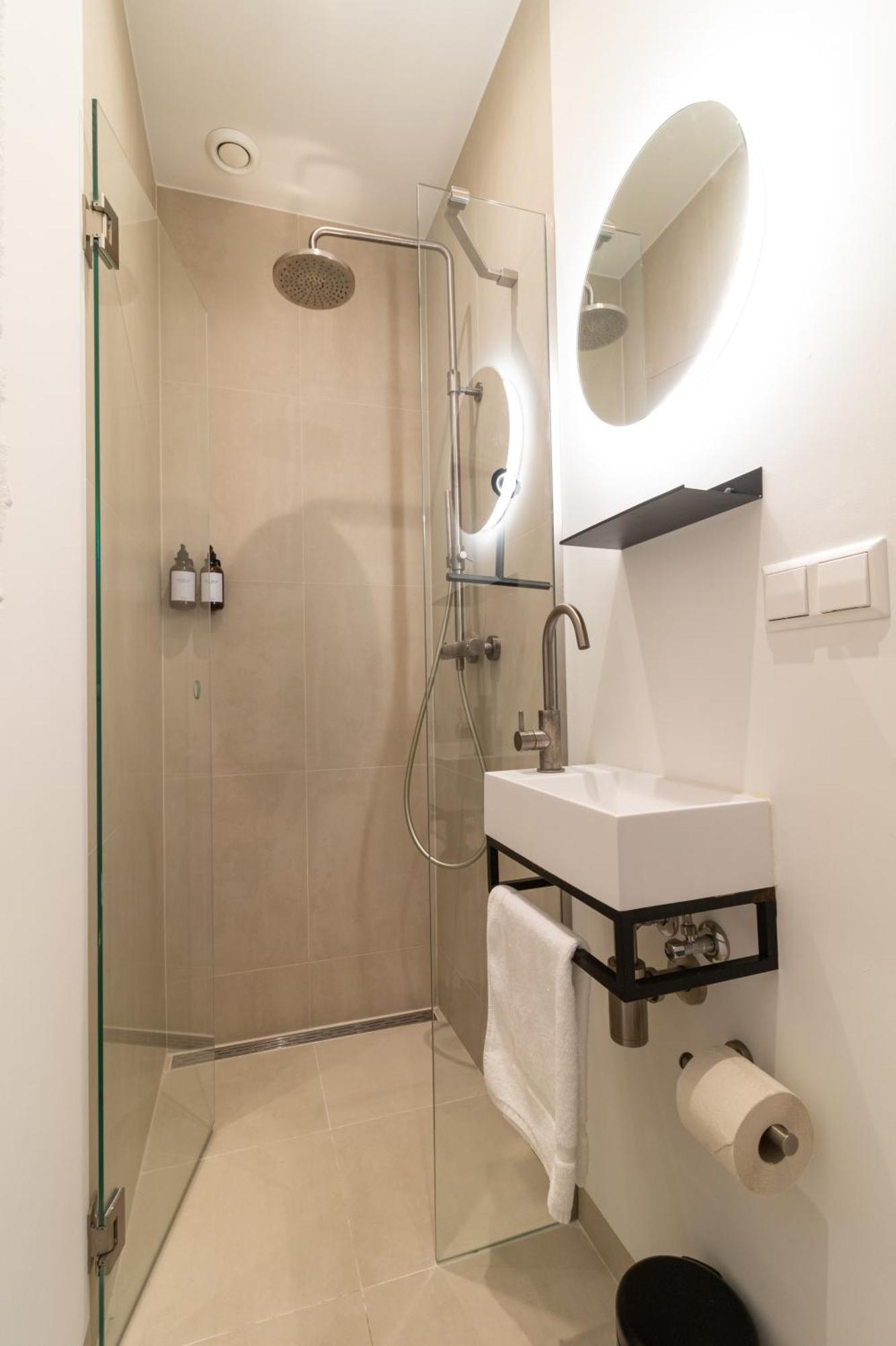 Sayo Boutique Hotel Гаага Экстерьер фото
